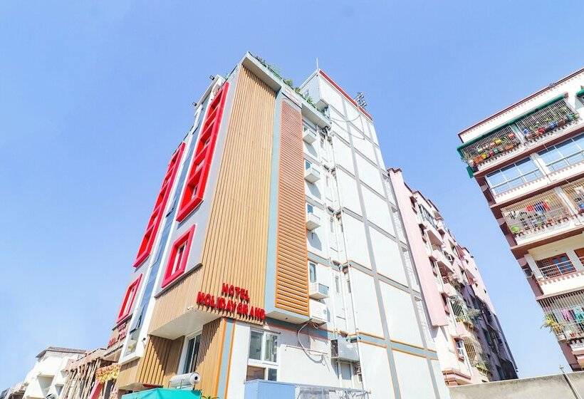 Fabhotel Holiday Grand