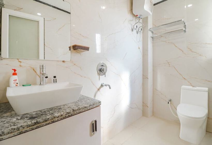 Fabhotel Holiday Grand