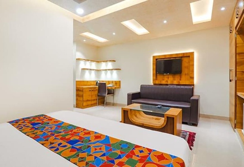 Fabhotel Holiday Grand