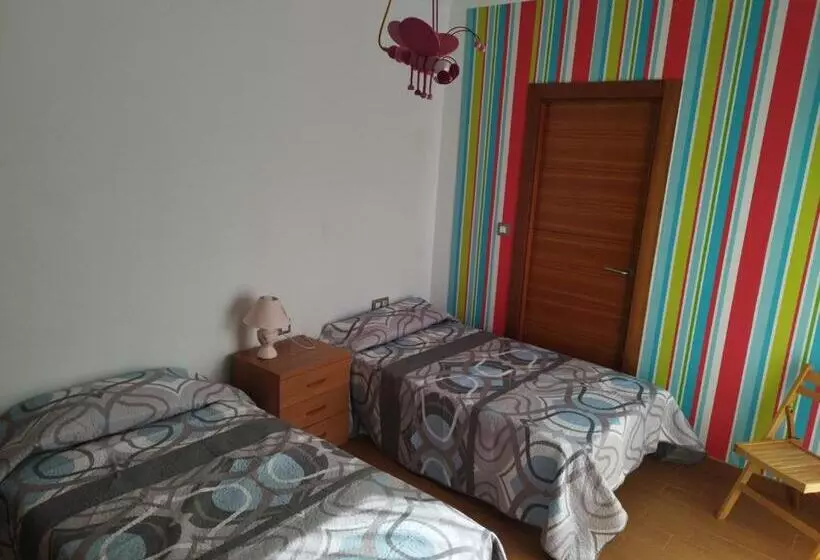 La Mancheguita De Madrigueras 5 Dormitorios Dobles Chalet Con Piscina Y Barbacoa Ideal Familias 11 P