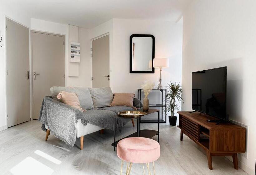 La Source Spacieux T2 Au Coeur Du Village, à 5min Des Plages