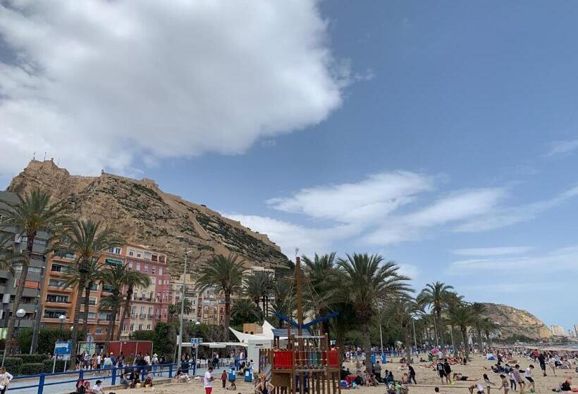 Luxury Apartment By The Sea