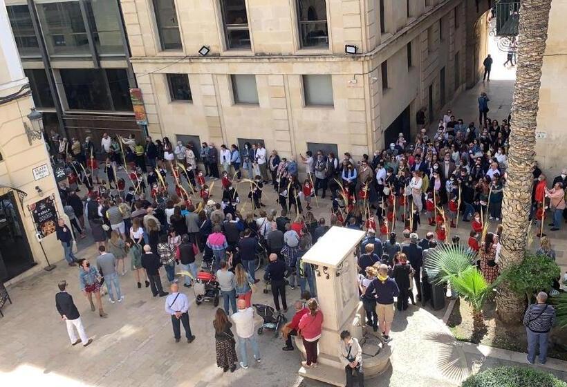 Luxury Apartment By The Sea