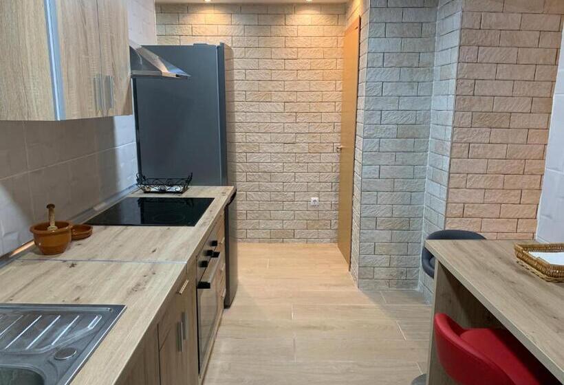 Luxury Apartment By The Sea