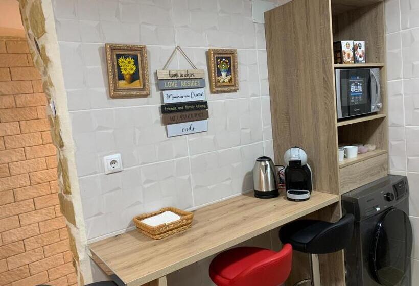 Luxury Apartment By The Sea