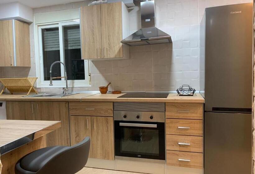 Luxury Apartment By The Sea