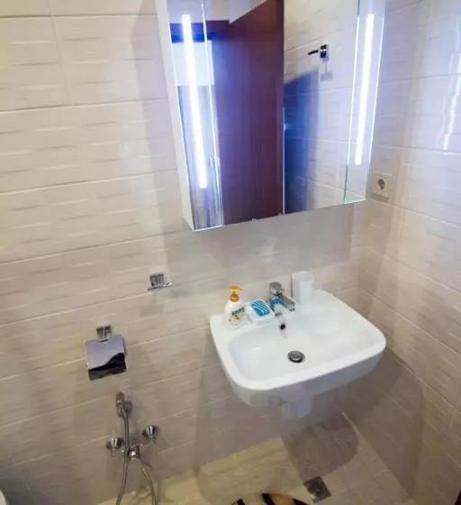 پانسیون Breeze Guest House