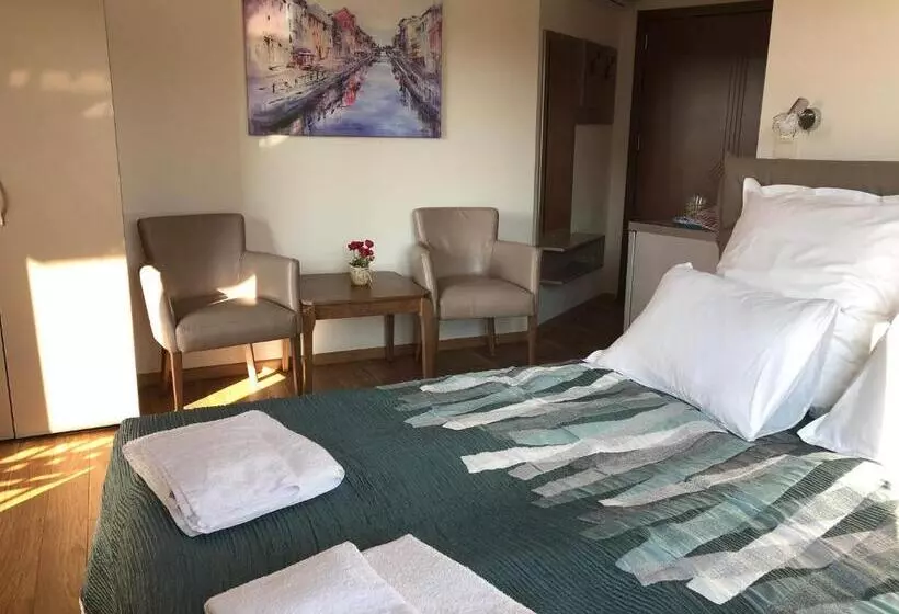 پانسیون Breeze Guest House
