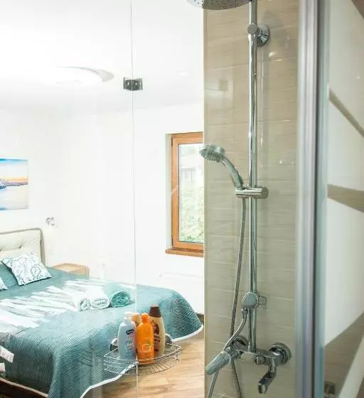 پانسیون Breeze Guest House