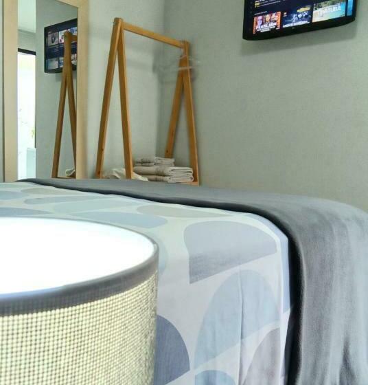 Bed and Breakfast Suíte Ilhinha Em Condomínio Na Praia Do Perequê