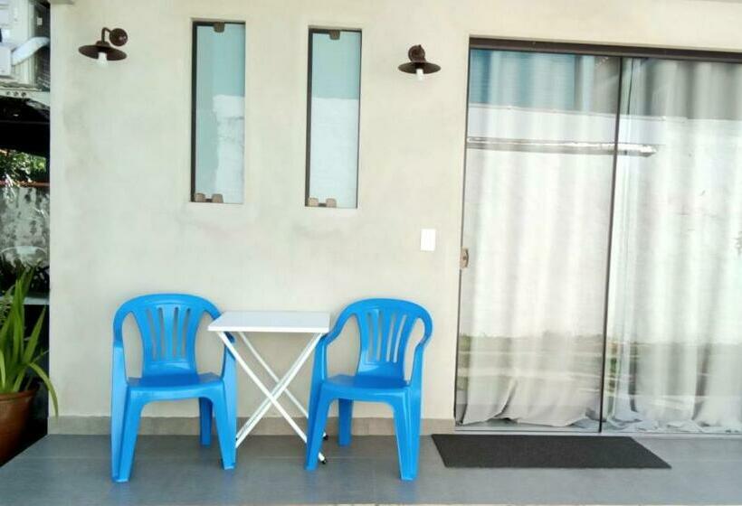 Bed and Breakfast Suíte Ilhinha Em Condomínio Na Praia Do Perequê