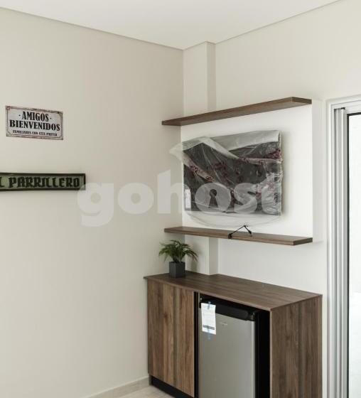 Spacious 2 Bedroom Apartment In Villa Morra