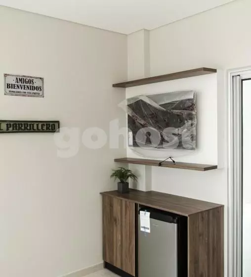 Spacious 2 Bedroom Apartment In Villa Morra