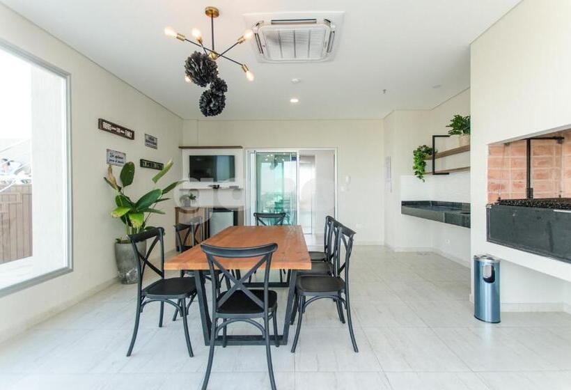 Spacious 2 Bedroom Apartment In Villa Morra