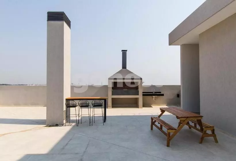 Spacious 2 Bedroom Apartment In Villa Morra