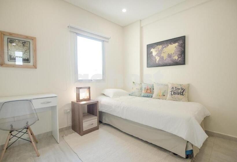 Spacious 2 Bedroom Apartment In Villa Morra