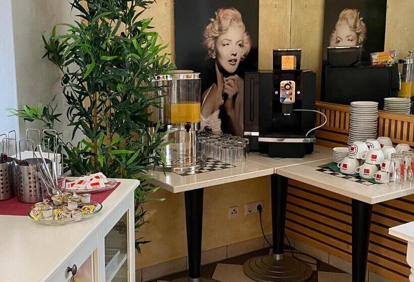 فندق Landcafe Auszeit