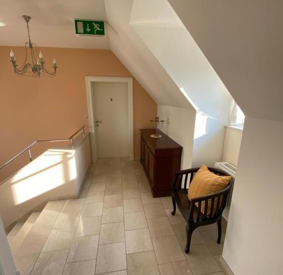 فندق Landcafe Auszeit