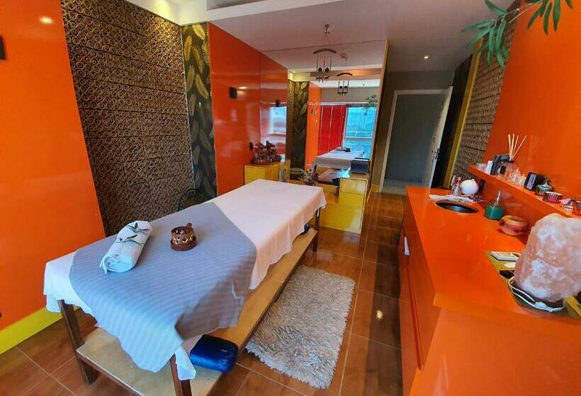 Hotel Vision Executive   Work & Live