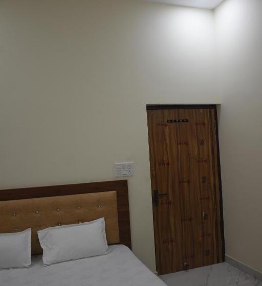 膳宿费 Guru Kripa Garden