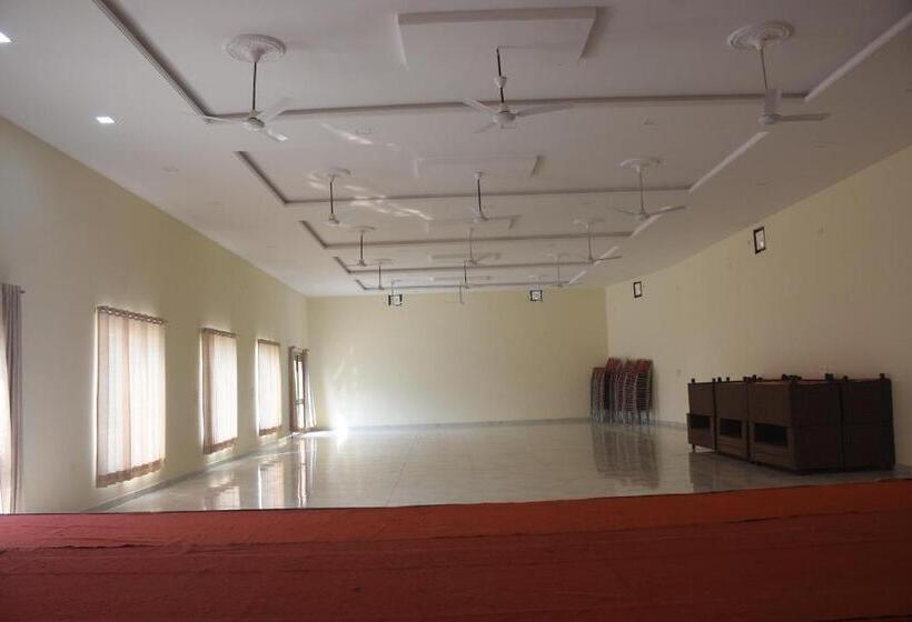 膳宿费 Guru Kripa Garden