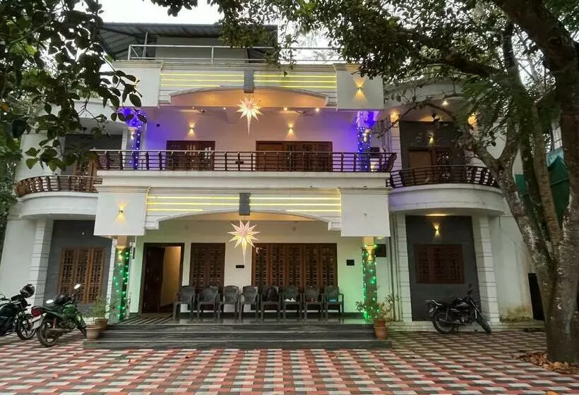 Majatalo Marari Raju Villa
