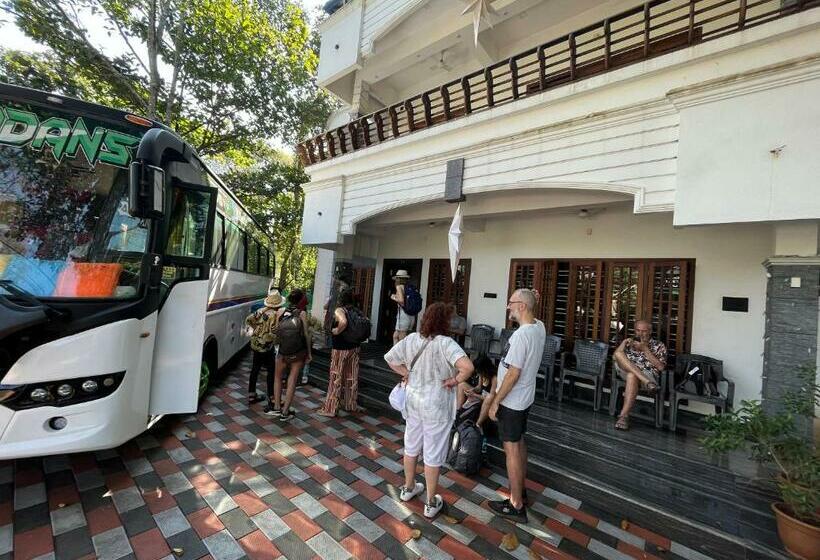 펜션 Marari Raju Villa