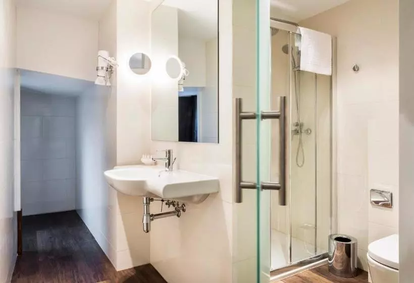 Garrett 48 Apartments