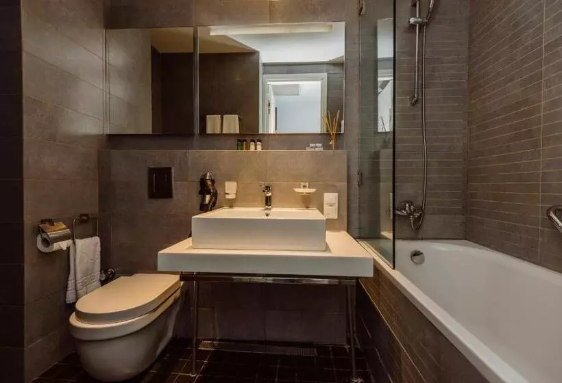 Golden Palace Batumi Hotel & Casino