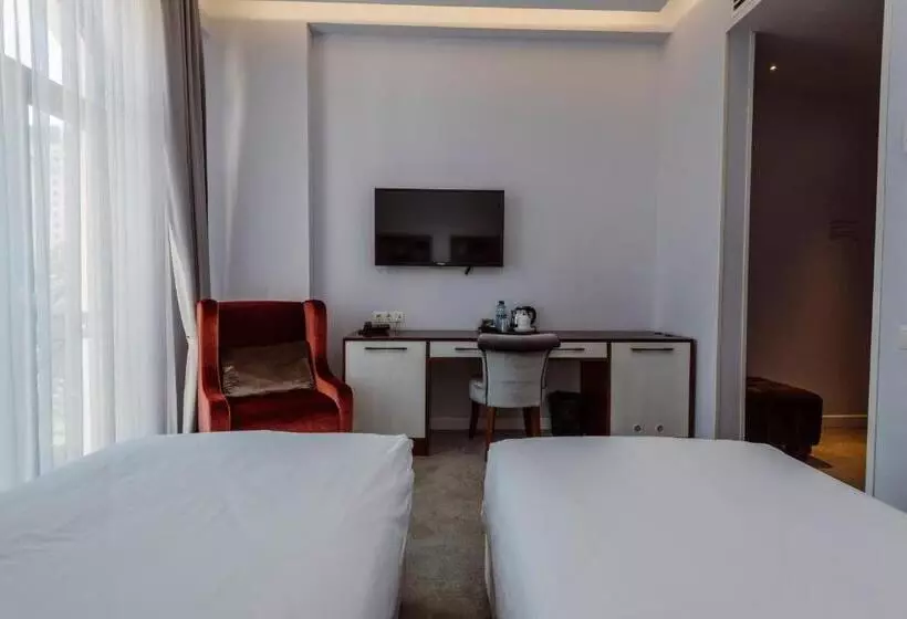 Golden Palace Batumi Hotel & Casino