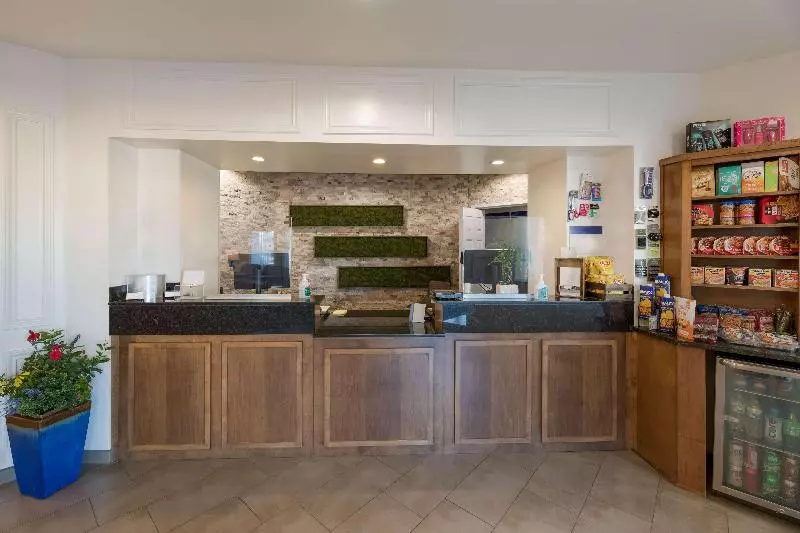 בית מלון כפרי Best Western North Bryant Inn