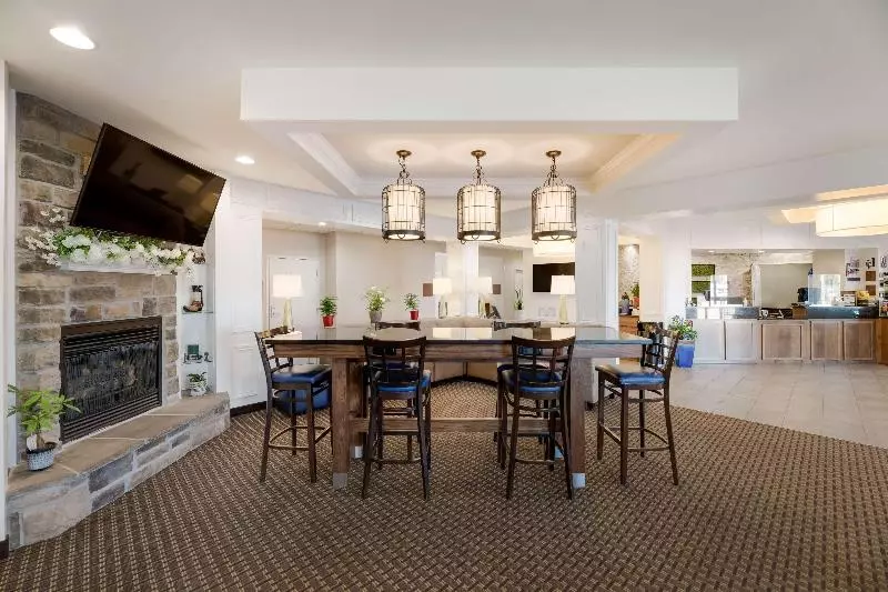 בית מלון כפרי Best Western North Bryant Inn