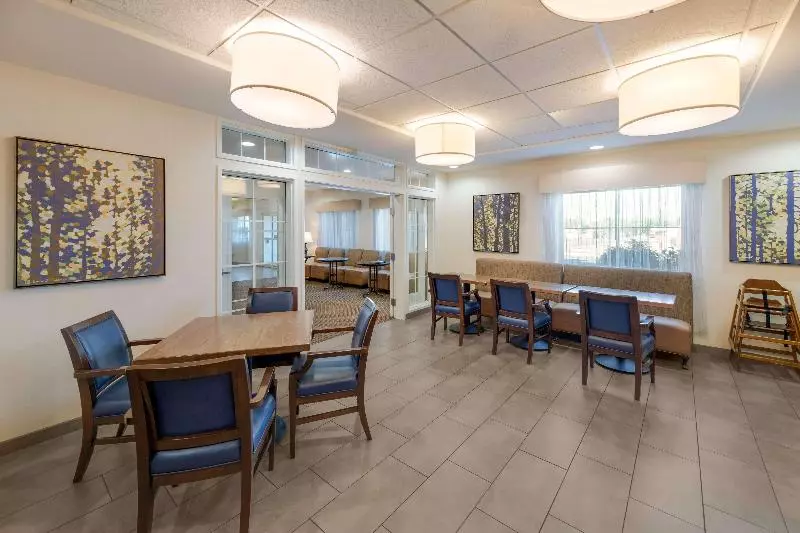 בית מלון כפרי Best Western North Bryant Inn