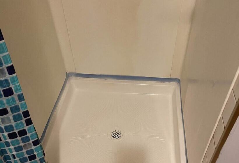 Отель Budget Lodge Warren