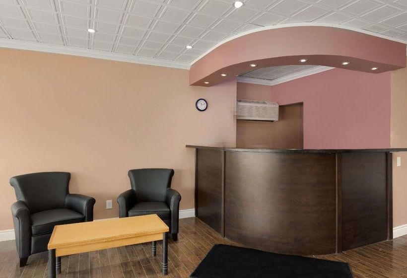 בית מלון כפרי Knights Inn Orangeville