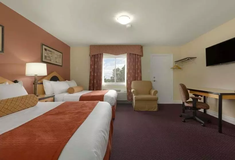 Hotelli Knights Inn Orangeville