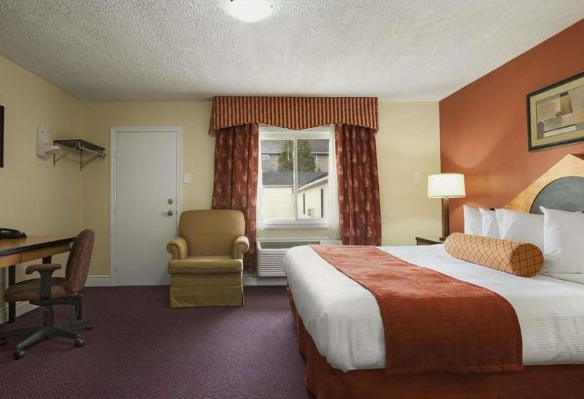 בית מלון כפרי Knights Inn Orangeville