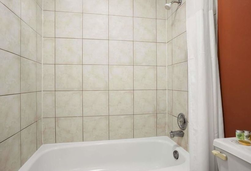 בית מלון כפרי Knights Inn Orangeville