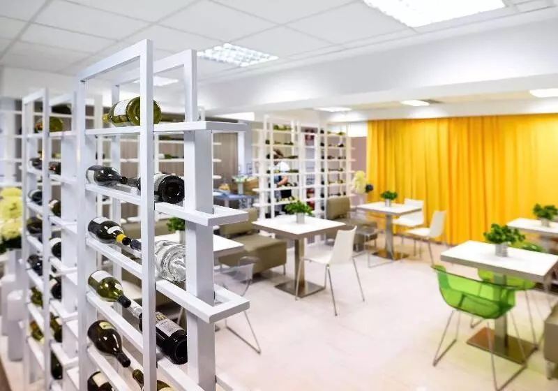 هتل Ibis Styles Skopje