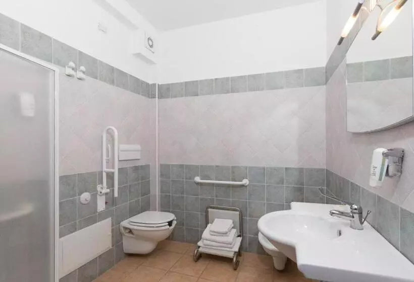 Отель Ispinigoli