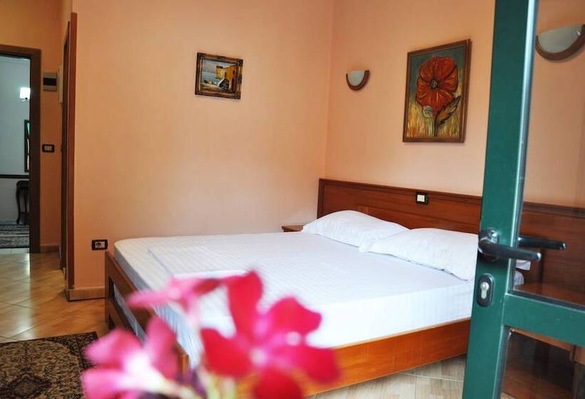 فندق Lugano Tirana