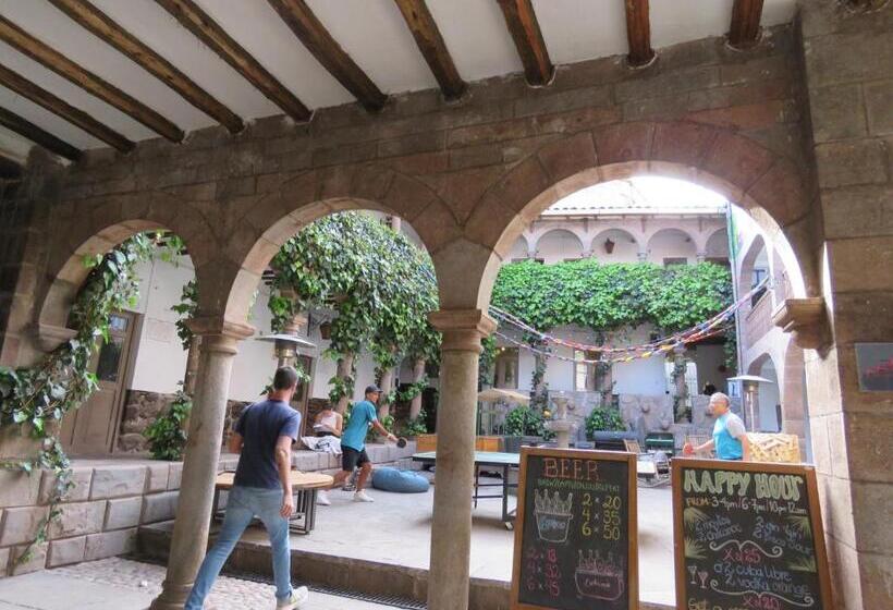 فندق Pariwana Hostel Cusco