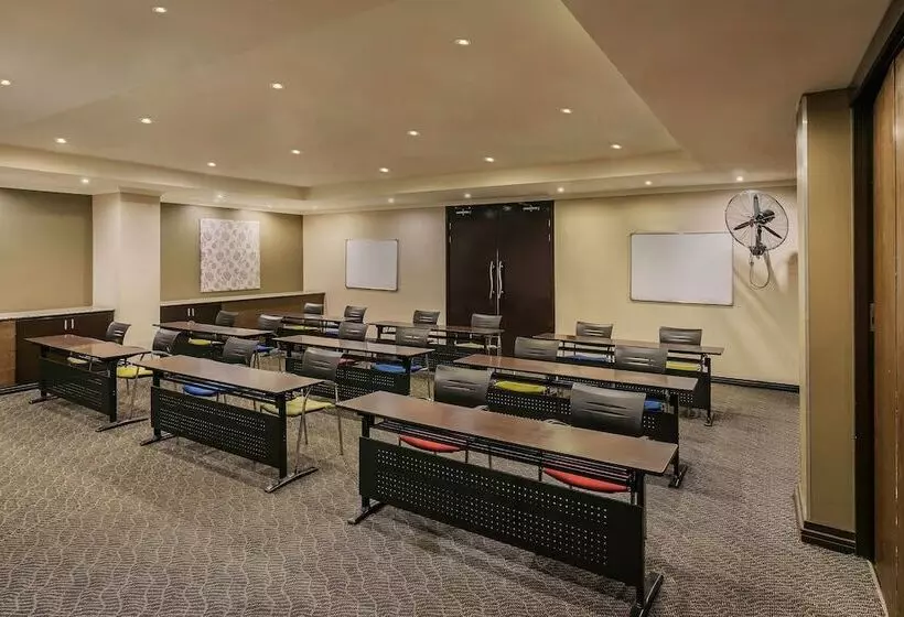 Protea Hotel By Marriott Lusaka Tower