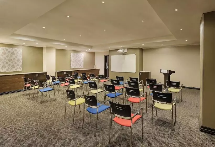 Protea Hotel By Marriott Lusaka Tower