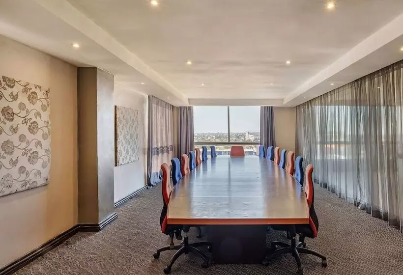 Protea Hotel By Marriott Lusaka Tower