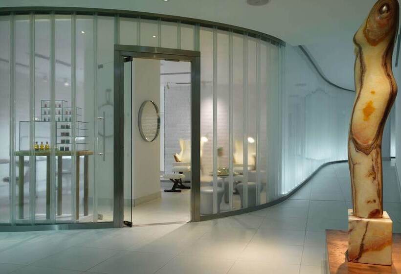 هتل Sea Containers London