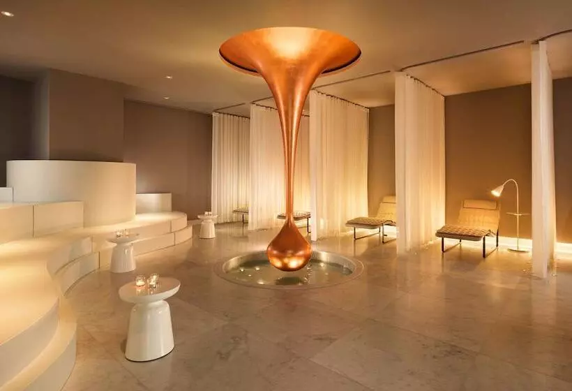 בית מלון כפרי Sea Containers London