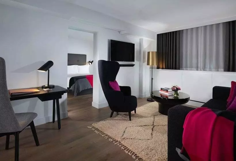 בית מלון כפרי Sea Containers London