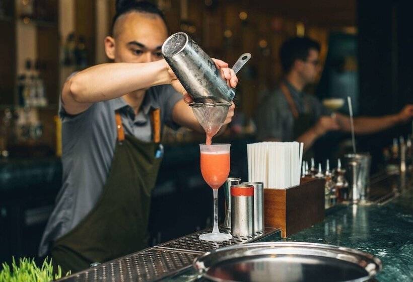 هتل Sea Containers London