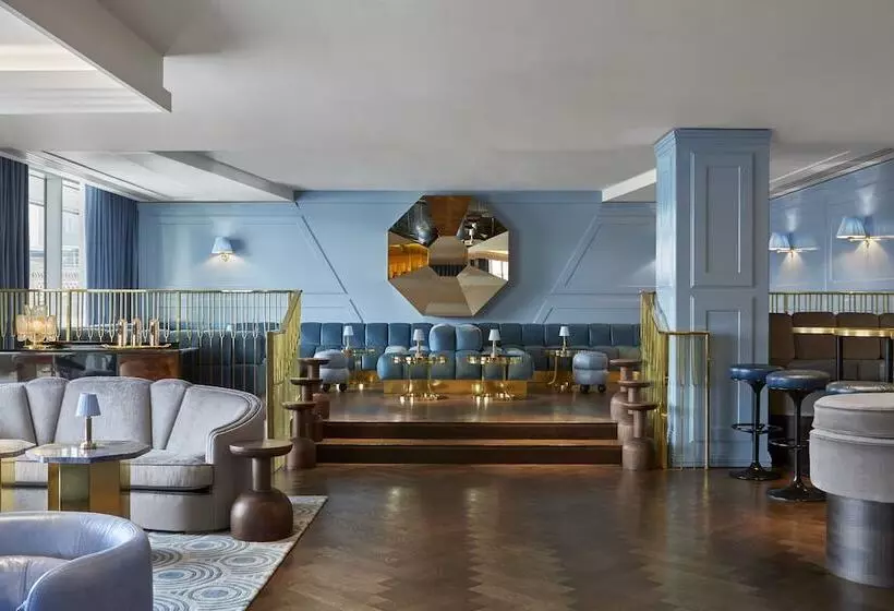 בית מלון כפרי Sea Containers London